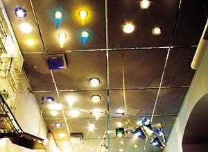 Точечный светильники под галогеновые и обычные лампы накаливания.