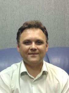 Сергей Владимирович Саратовкин, директор салона «Дверное дело» Сергей Владимирович Саратовкин, директор салона «Дверное дело»